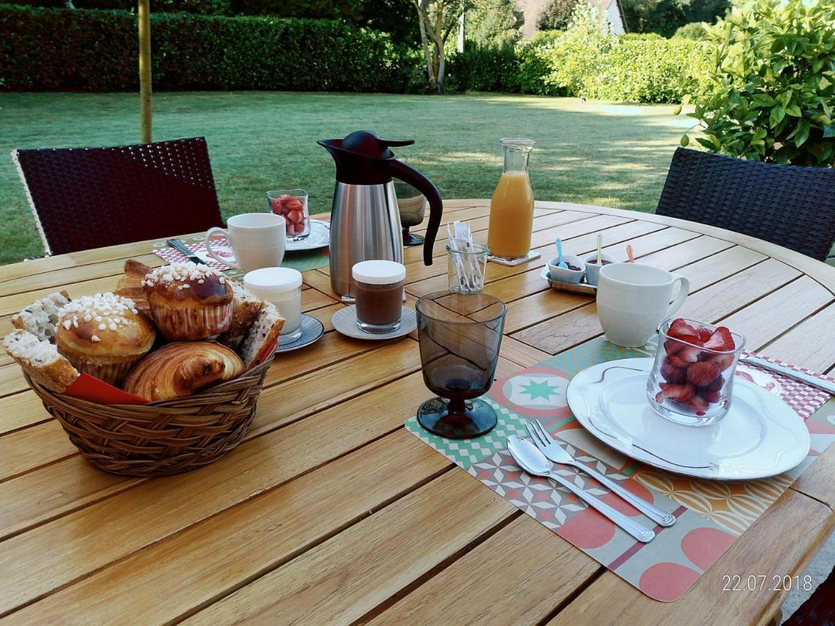 Bed and Breakfast Les Trois Provinces Couffy Exterior foto