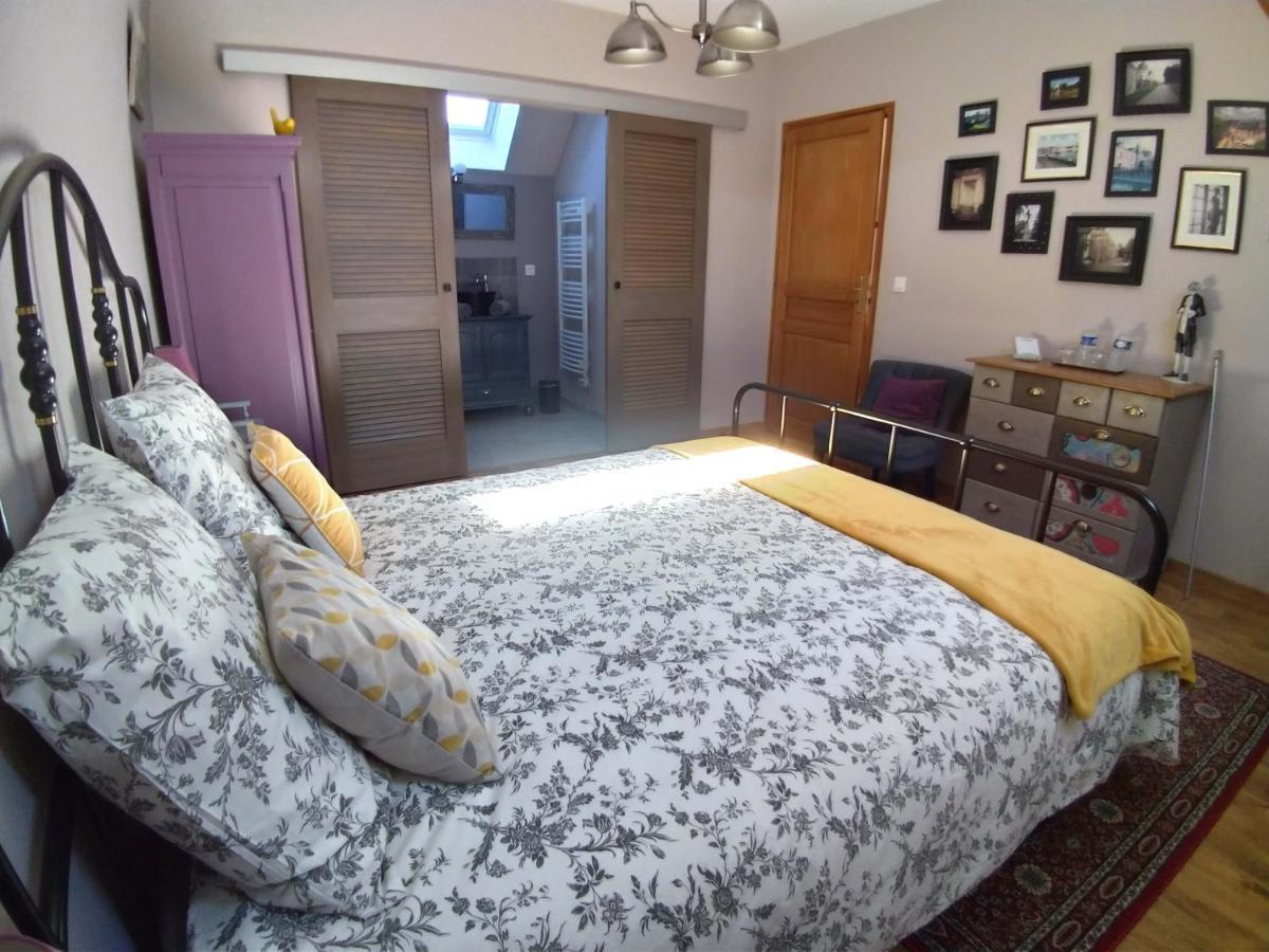 Bed and Breakfast Les Trois Provinces Couffy Exterior foto
